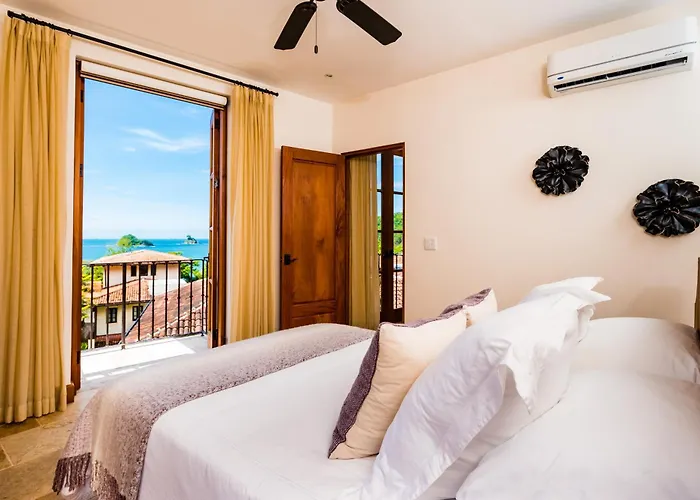 Hotel Catalinas Doorway 4*