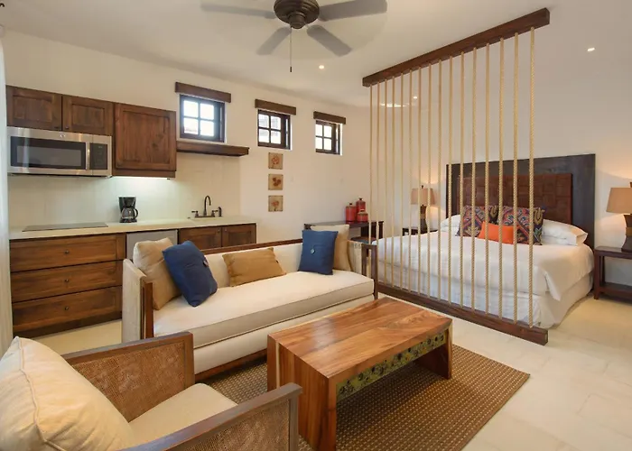 Catalinas Doorway Hotel 4*