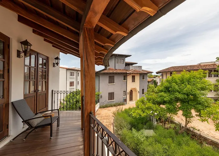 Catalinas Doorway Hotel 4*