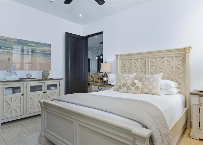 Catalinas Doorway Hotel 4*