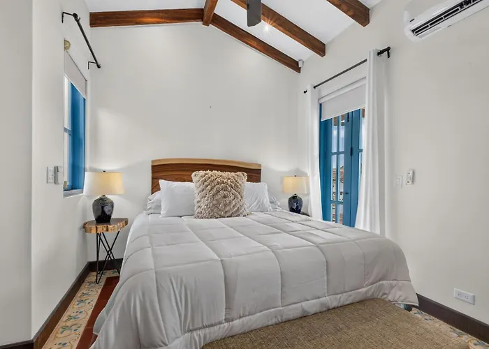 Hotel Catalinas Doorway 4*