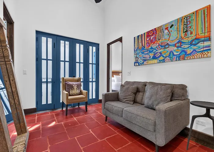 Hotel Catalinas Doorway 4*