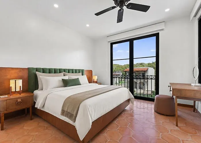 Hotel Catalinas Doorway 4*